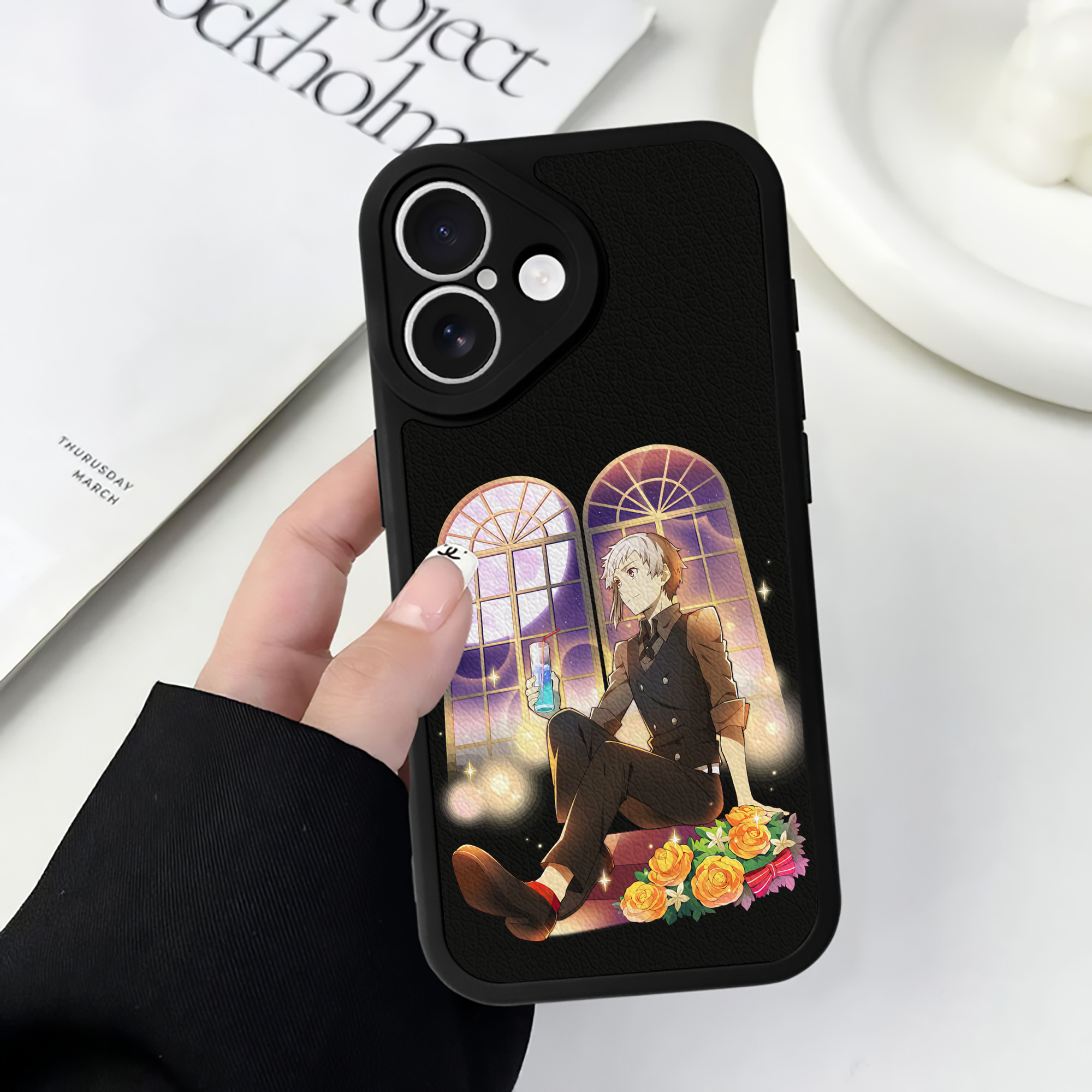 （画像用） 文豪ストレイドッグス Bungo Stray Dogs 【iPhone 16シリーズ対応】シリコンスマホケース（レザー調） 材質：シリコン